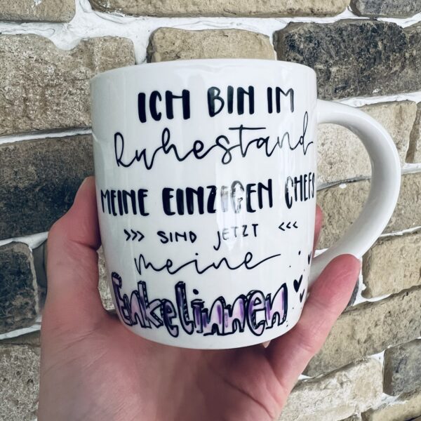 Tasse -  Ich bin im Ruhestand. Meine einzigsten Chefs sind jetzt meine Enkel / Enkelinnen ♥