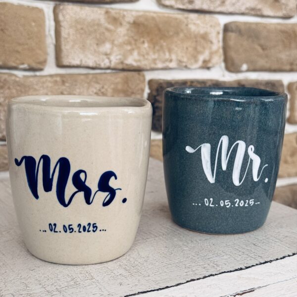 Tassenset zur Hochzeit - Mr & Mrs - Steingut