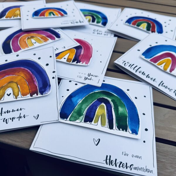 Klappkarte Regenbogen mit deinen Wunschfarben und deinem Wunschtext auf der Titelseite